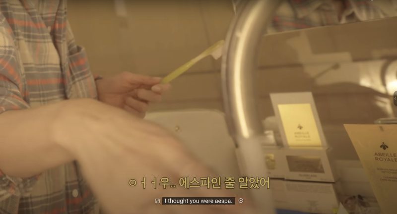 Tìm ra bảo bối trẻ xinh trong nhà tắm của Song Hye Kyo, hoá ra là hãng con gái Việt mê tít- Ảnh 6. Tìm ra bảo bối trẻ xinh trong nhà tắm của Song Hye Kyo, hoá ra là hãng con gái Việt mê tít- Ảnh 6.