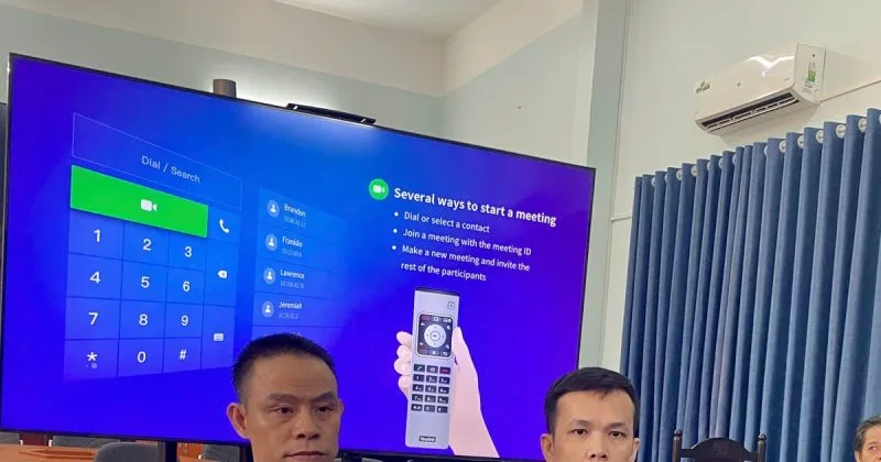 truoc-cong-truong.jpg