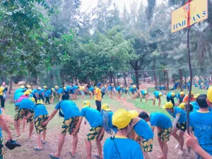 zenna pool camp optimized 300x225 jpg