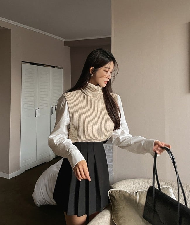 chanvay1-0855 Chân váy xếp ly mini luôn là biểu tượng của phong cách trẻ trung, năng động.