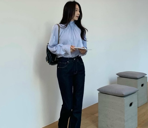 mauquan3-0811 Quần jeans đen là một item không thể thiếu trong tủ đồ của mọi cô gái.