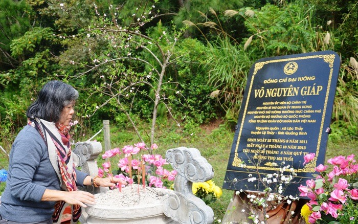 Tour viếng mộ Võ Nguyên Giáp 1 ngày Tour viếng mộ Võ Nguyên Giáp 1 ngày