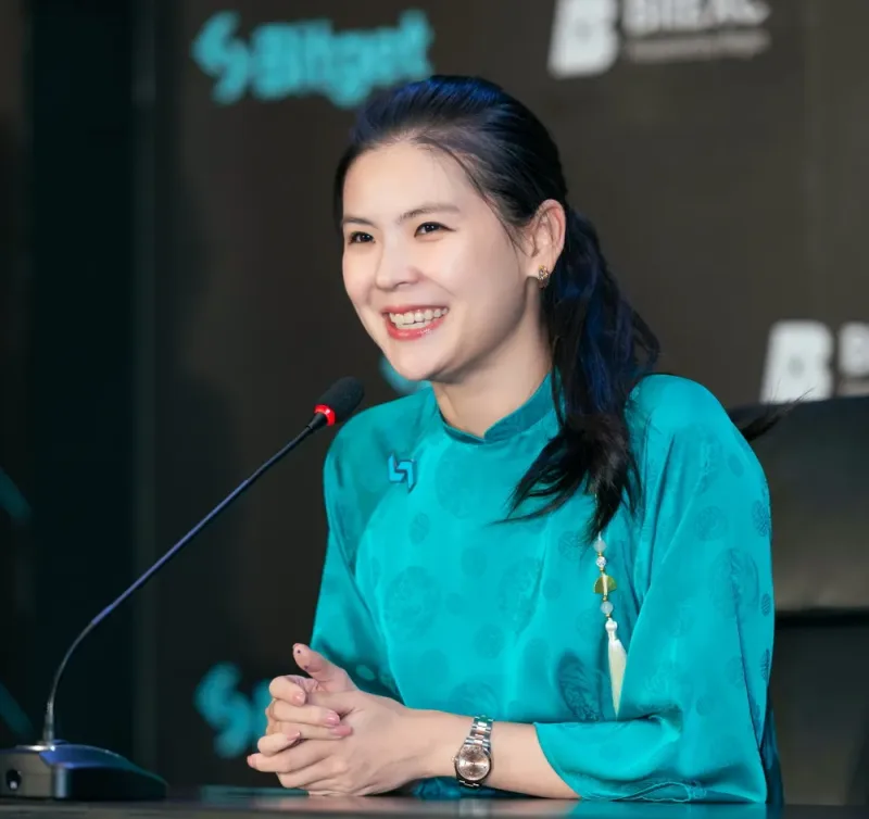 bà Gracy Chen, giám đốc điều hành Bitget - Ảnh: NGỌC DIỆP 0603Bitget1.jpg