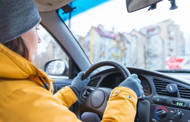 Góc giải đáp thắc mắc lái xe ô tô số tự động có khó không?