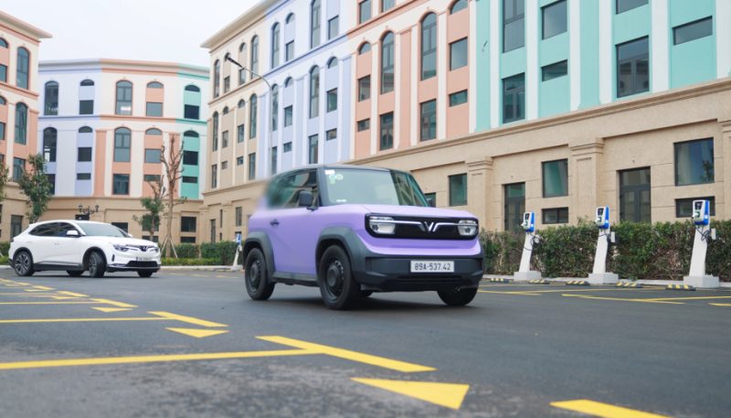 Có nên lái ô tô điện đường dài hay không? Nên trang bị những gì khi lái ô tô điện?