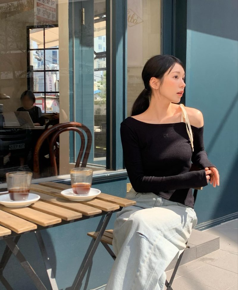 10 layout trang điểm và làm tóc tuyệt xinh cho ngày 8/3 - Ảnh 2. 10 layout trang điểm và làm tóc tuyệt xinh cho ngày 8/3 - Ảnh 2.