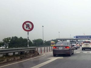 Vị trí cấm quay đầu xe: Hướng dẫn chi tiết và những điều cần biết