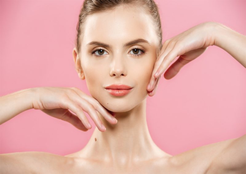 chamsocda2-0902 Retinol, một dẫn xuất của vitamin A, là thành phần không thể thiếu trong các sản phẩm dưỡng da.