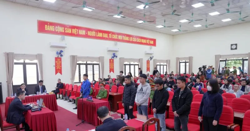 Quang cảnh phiên tòa. Ảnh: ĐT đấu giá đất (7).jpg