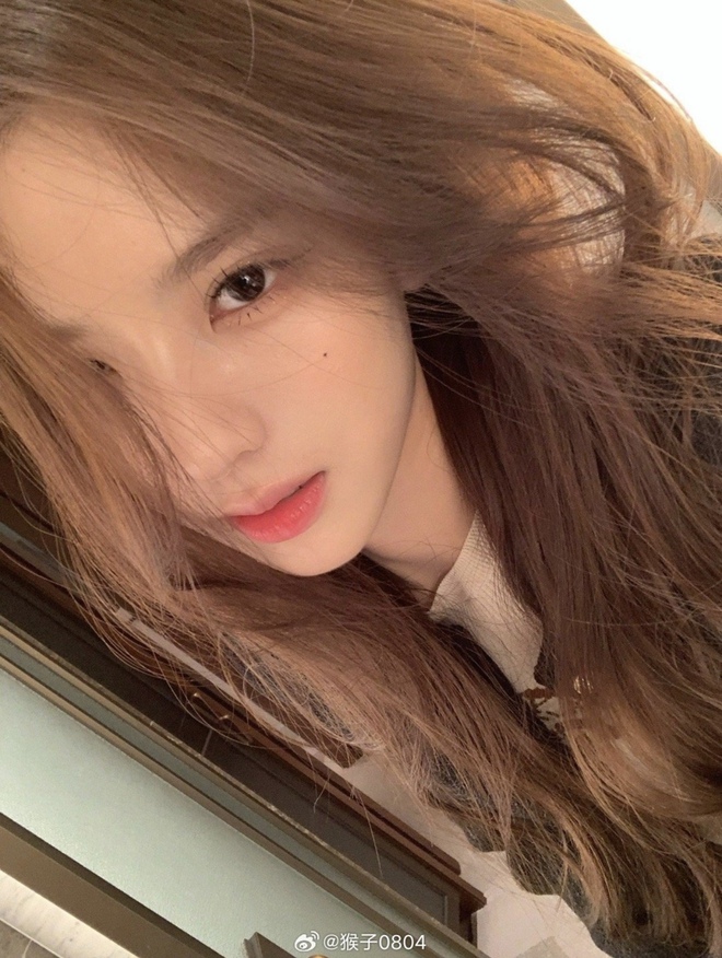 Người phớt lờ thiếu gia giàu nhất Trung Quốc được khen đẹp như Người phớt lờ thiếu gia giàu nhất Trung Quốc được khen đẹp như