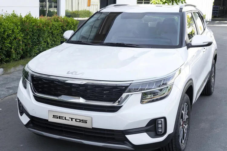 Thường 700 800 triệu mua xe 7 chỗ gì? Có nên bỏ 700 800 triệu mua xe 7 hay không?