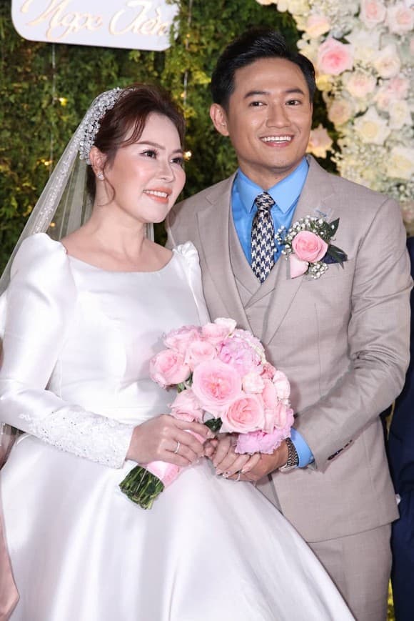 quybinh2-0708-1 Quý Bình và doanh nhân Ngọc Tiền tổ chức hôn lễ vào đầu tháng 12/2020