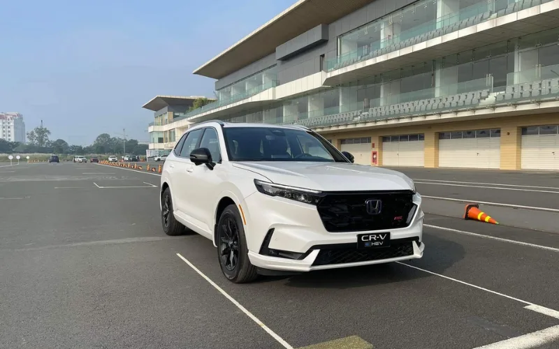top-5-xe-o-to-hybrid-ban-chay-nhat-tai-viet-nam-hien-nay-4-png Honda CR-V RS e:HEV