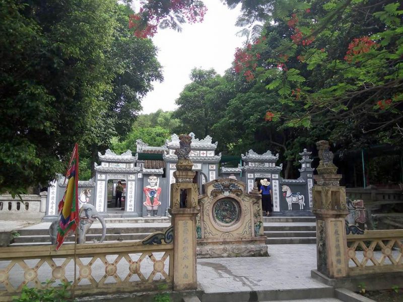 Tour Bãi biển Đá Nhảy mộ Võ Nguyên Giáp