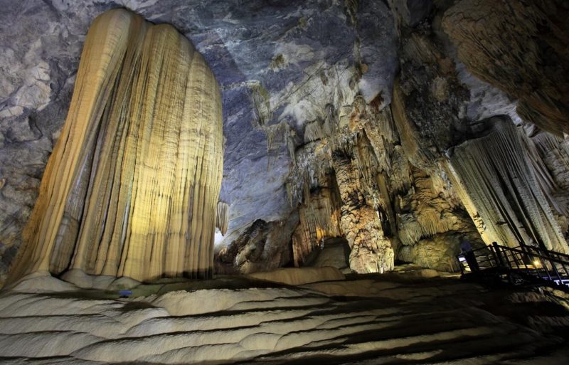 Tour động Thiên Đường Suối Nước Moọc Tour động Thiên Đường Suối Nước Moọc