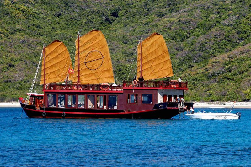Tour du thuyền Emperor Nha Trang Tour du thuyền Emperor Nha Trang