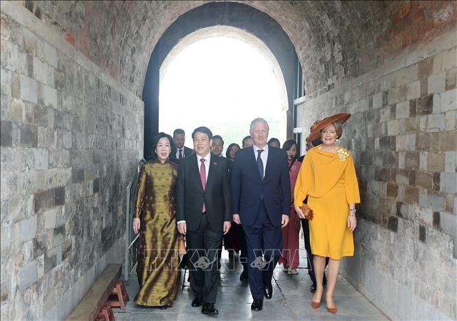 vna_potal_chu_tich_nuoc_va_nha_vua_bi_tham_hoang_thanh_thang_long_stand-1-1-1 vna_potal_chu_tich_nuoc_va_nha_vua_bi_tham_hoang_thanh_thang_long_stand-1-.jpg