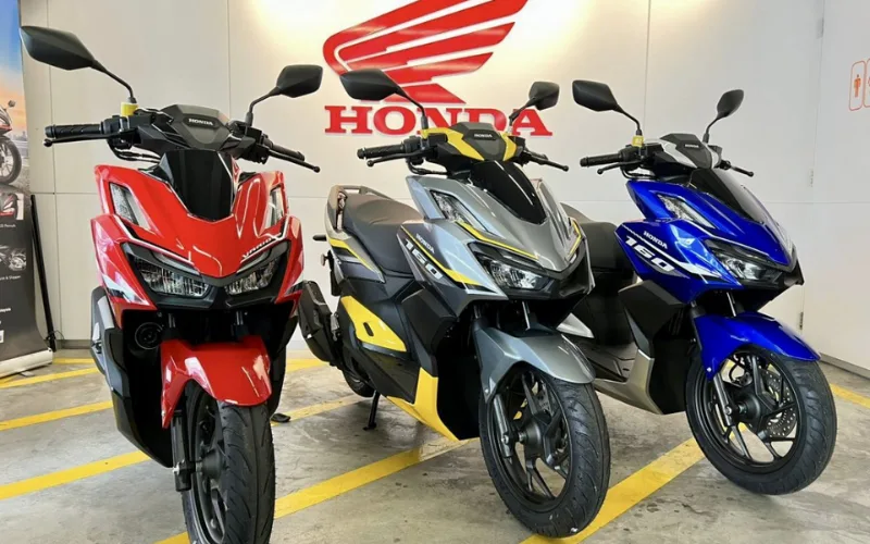 xe-tay-ga-danh-cho-nam-15-png Honda Vario 160 là một trong số ít những mẫu xe tay ga nam mang đậm phong cách thể thao