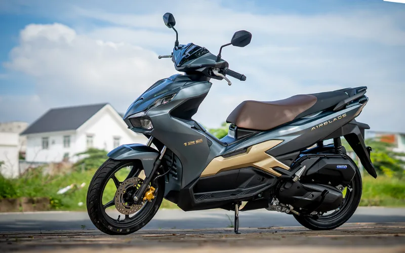 xe-tay-ga-danh-cho-nam-9-png Honda Air Blade 125cc