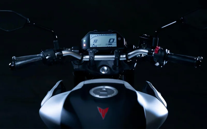 yamaha-mt-03-2-png Màn hình hiển thị thông số dạng Full LCD