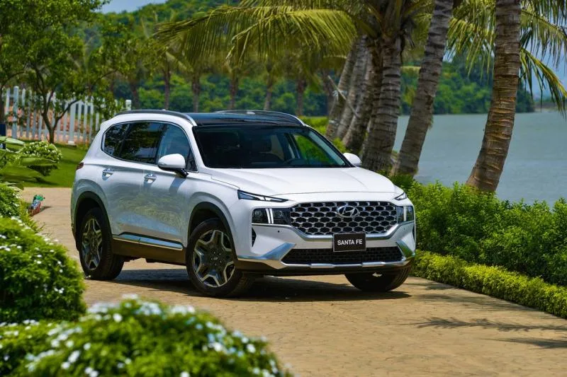 Có nên chọn dòng xe 7 chỗ gầm cao hay không?