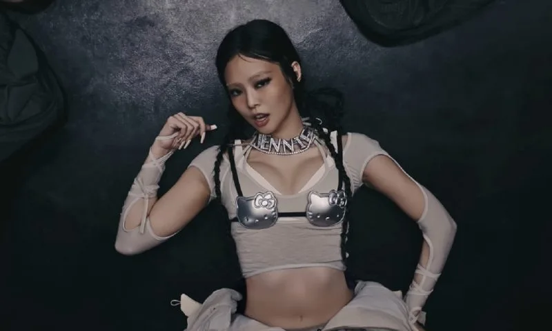 jennie tro lai day tao bao va phong cach trong mv moi 084728 jpg