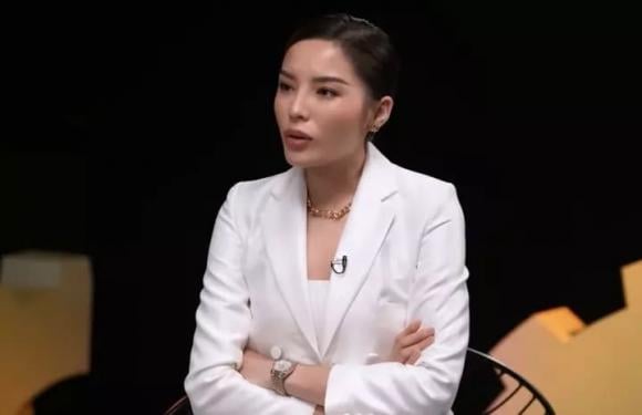 kydueyn-1255 Kỳ Duyên là một trong những nàng Hậu đình đám của showbiz.