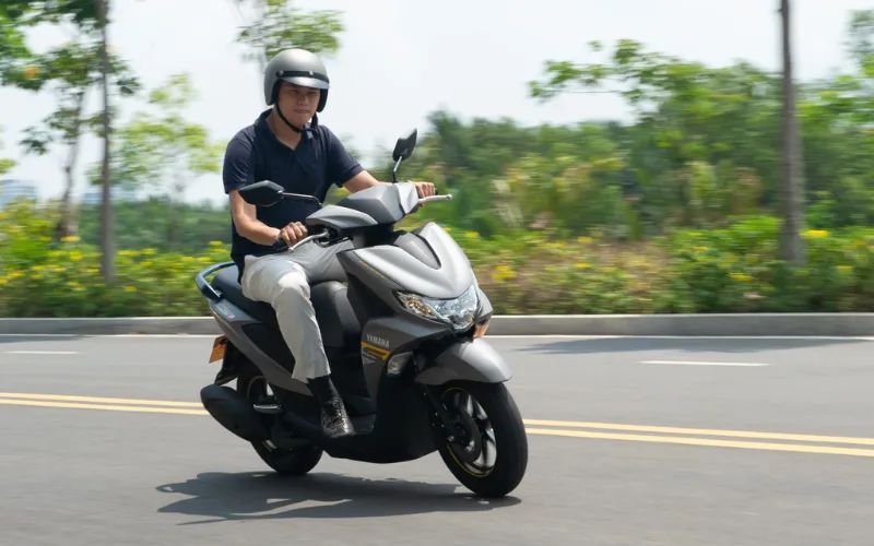 Tránh di chuyển ở tốc độ quá chậm