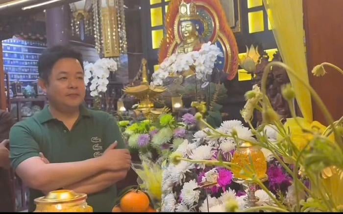 quangle-1134 Quang Lê nghẹn ngào trước di ảnh Quý Bình