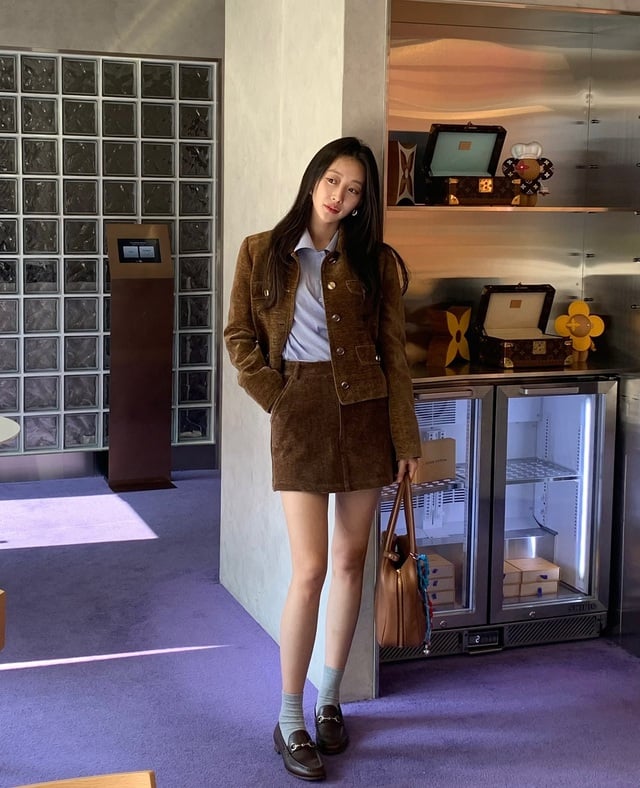 Những bộ đồ đồng màu luôn tạo cảm giác sang trọng và chỉn chu