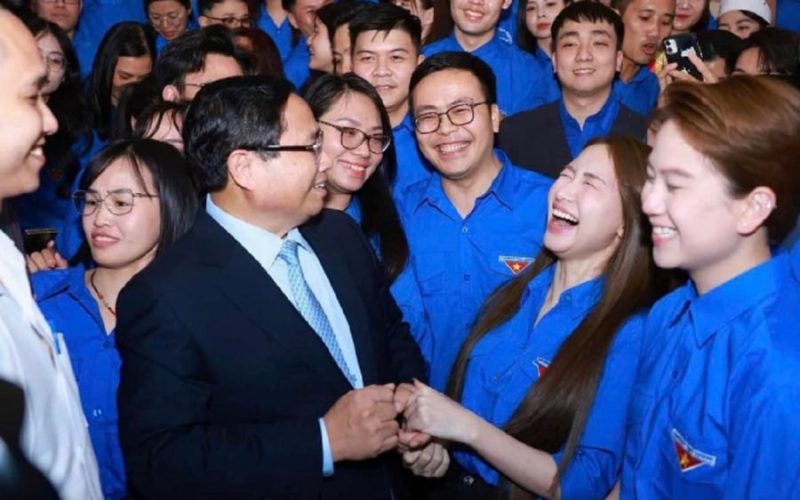 Hòa Minzy tự hào khi được Thủ tướng khen ngợi