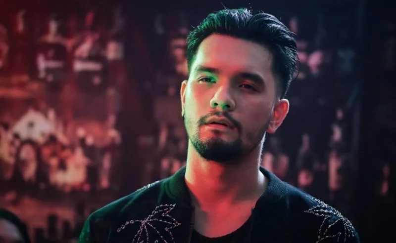 'Nam thần' Nhikolai Đinh sắp hầu tòa vì tàng trữ trái phép chất ma túy