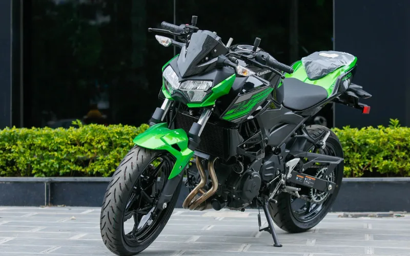 kawasaki-z400-2-png Kawasaki Z400 2025 là mẫu xe vừa tầm giá cho những ai đang mới bắt đầu "chơi" xe phân khối lớn