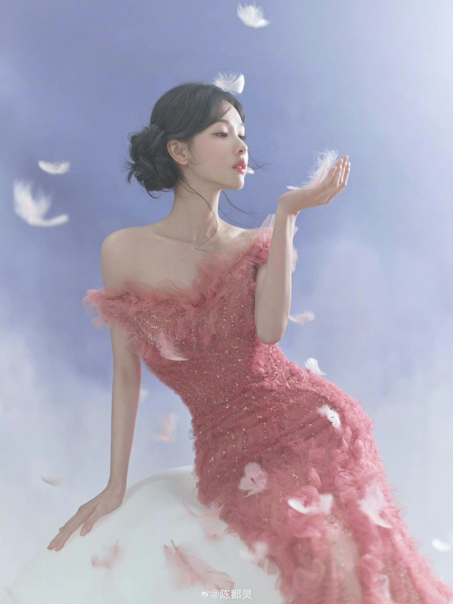 Hot lại clip mới vào nghề của đối thủ Chương Nhược Nam, có 1 điểm gây tiếc nuối- Ảnh 17.