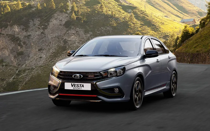 Thêm vào đó, một yếu tố khác đang có tác động không nhỏ đến thị trường ô tô là xu hướng ưa chuộng các dòng xe SUV ngày càng tăng