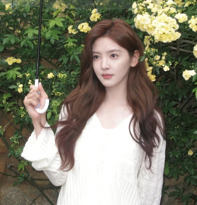 Hot lại clip mới vào nghề của đối thủ Chương Nhược Nam, có 1 điểm gây tiếc nuối- Ảnh 2.