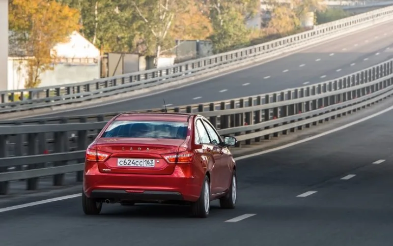 lada-vesta-6-png Hệ thống an toàn trên chiếc Lada Vesta 2025 được đánh giá cao nhờ được trang bị nhiều tính năng hiện đại