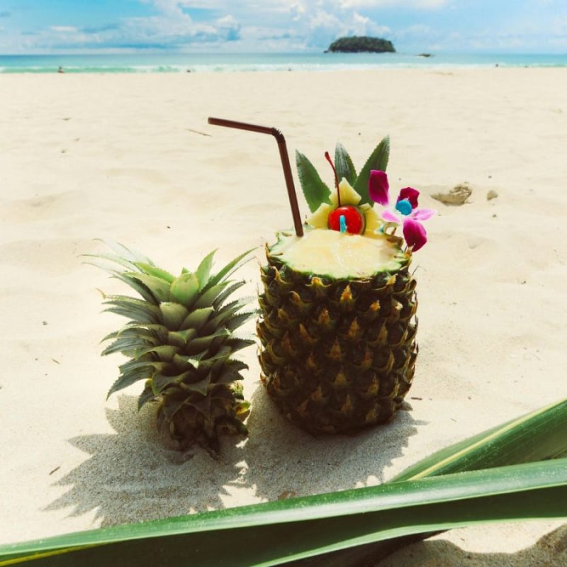 Dứa còn là nguồn cung cấp chất chống oxy hóa dồi dào, bao gồm flavonoid, hợp chất phenolic và beta-carotene.