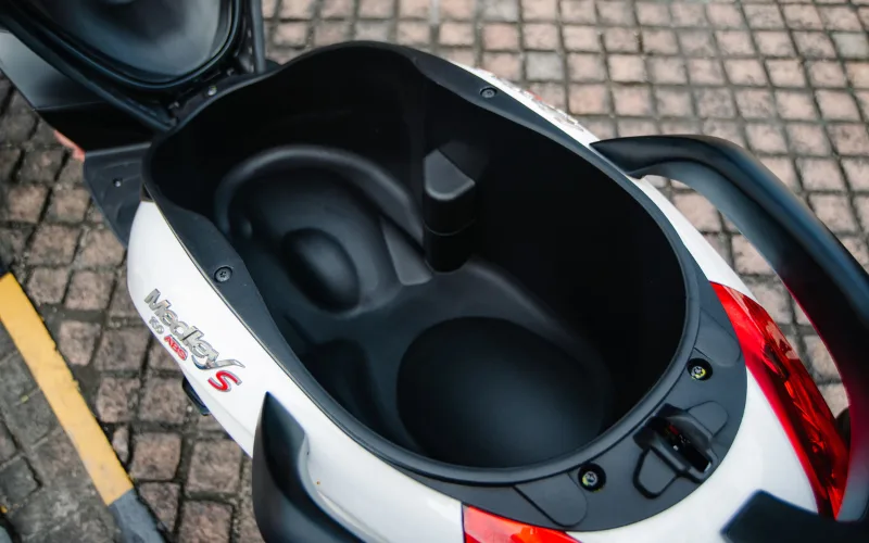 Cốp xe rộng rải, để được nhiều đồ