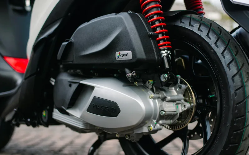 Động cơ vận hành Piaggio Medley 2025 là động cơ xăng tùy chọn dung tích 125cc hoặc 150cc