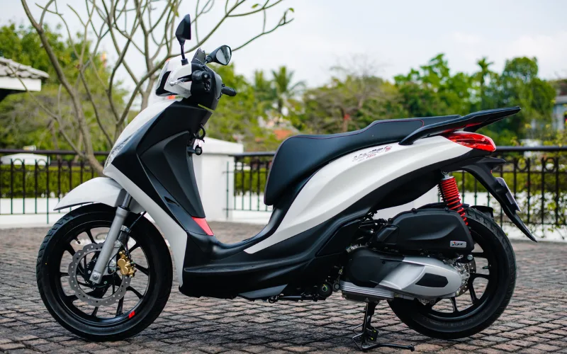 Thân xe sở hữu các đường cong đầy năng động