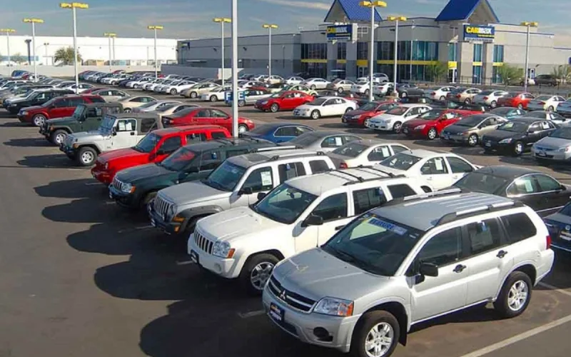 Xe ô tô tồn kho giảm giá do đâu?