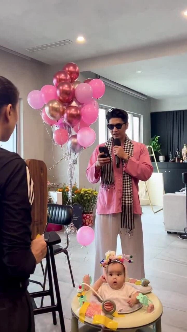 Huy Trần hát 'cải lương' mừng sinh nhật Ngô Thanh Vân