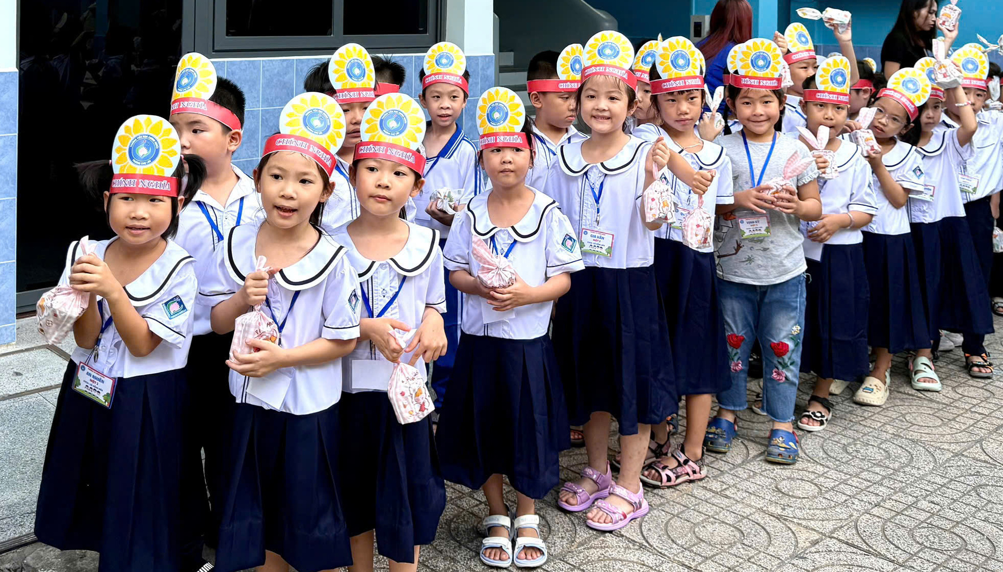 lop-1-chinh-nghia-17720772927681448733139 Tuyển sinh đầu cấp ở TP.HCM: Không muốn cho con học ở nơi thường trú, phải làm sao? - Ảnh 1.