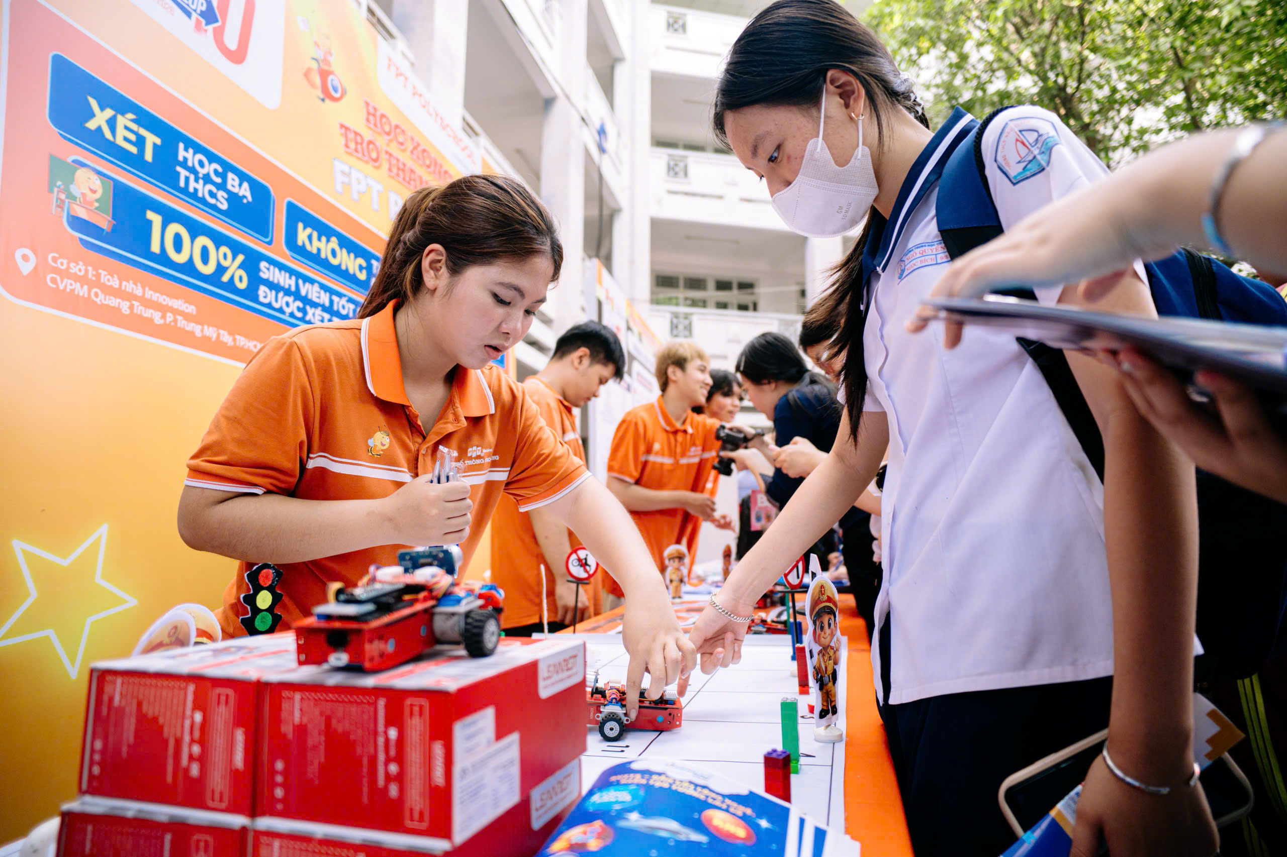 Ngày hội Tự tin vào lớp 10: Đặt nguyện vọng, chọn tổ hợp sao để không ‘tự loại mình’? - Ảnh 26. lớp 10 - Ảnh 26.