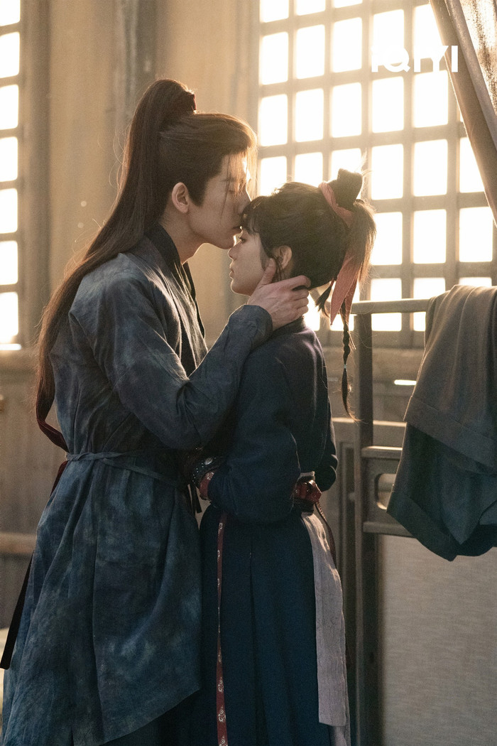 2o9el0zx3m1-ha0gl6i0h72-du8yz0te3x3 Tạo hình cổ trang tinh xảo và bối cảnh cung đình xa hoa giúp Trương Lăng Hách và Điền Hi Vi nhận được cơn mưa lời khen từ khán giả. - Ảnh: iQIYI