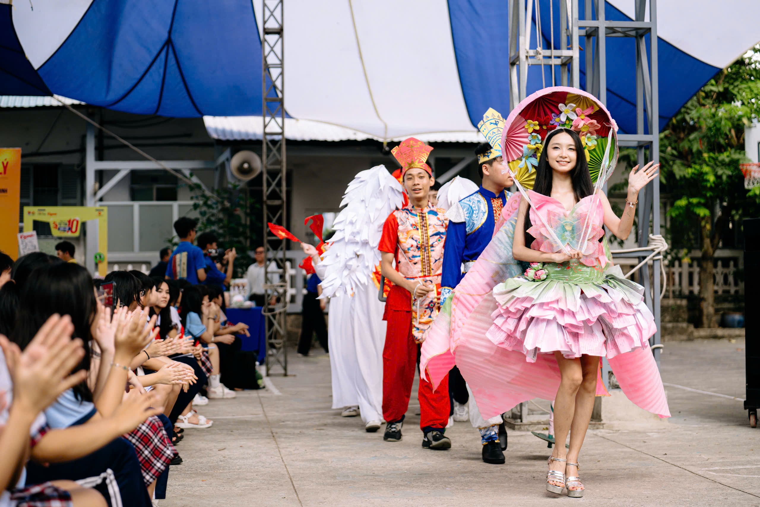 3152577255530449421-17747487460461291297658 lớp 10 - Ảnh 21.