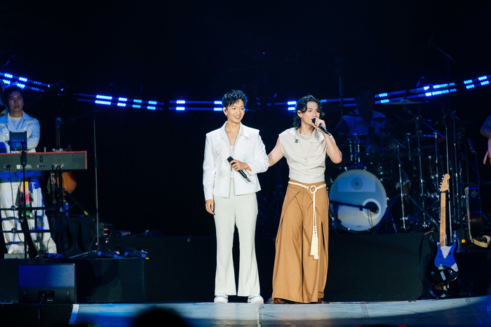 61z5fwiv2y1-l7wsay0etw2-23clhjze8j3 Hình ảnh 'gây sốc' trong concert gần 10.000 khán giả của Hoàng Dũng Ảnh 7