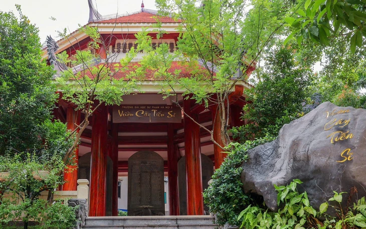 Bộ Giáo dục Xây dựng cơ sở dữ liệu công khai toàn bộ văn bằng, chứng chỉ đã cấp - Ảnh 2.