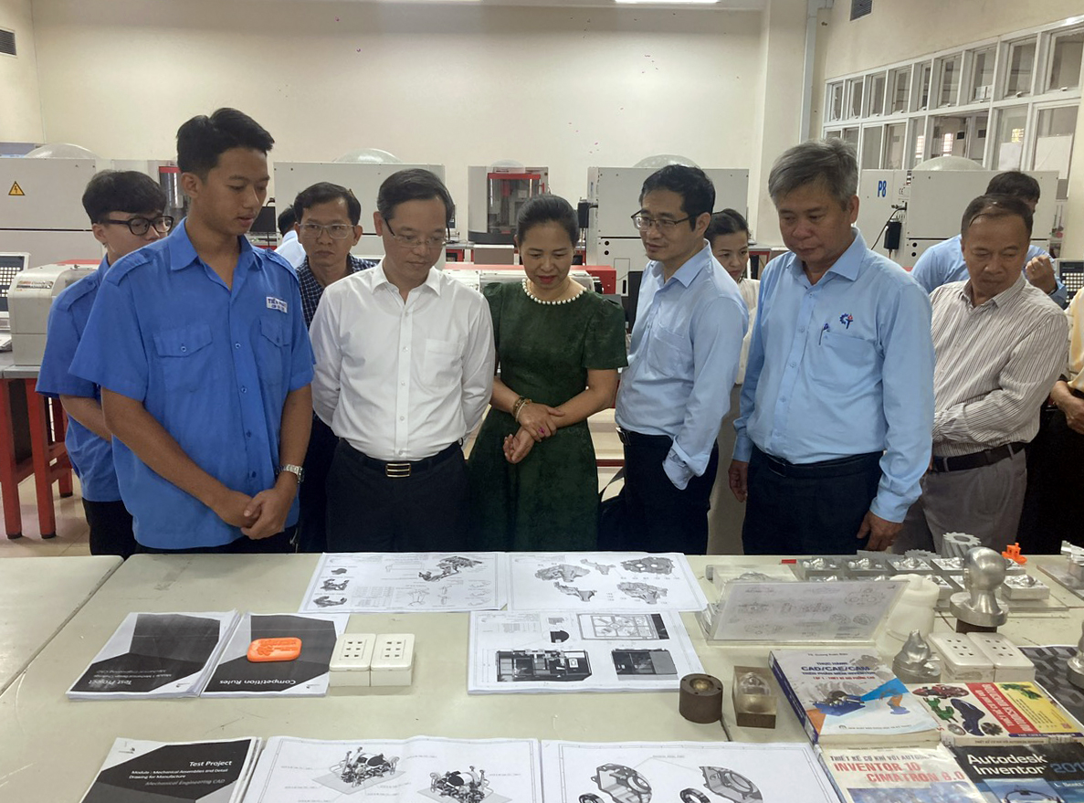 6673d44fb1f13faf66e0-177468947595917412416 Các trường nghề không thể tự đặt ra 'chuẩn quốc tế' - Ảnh 4.